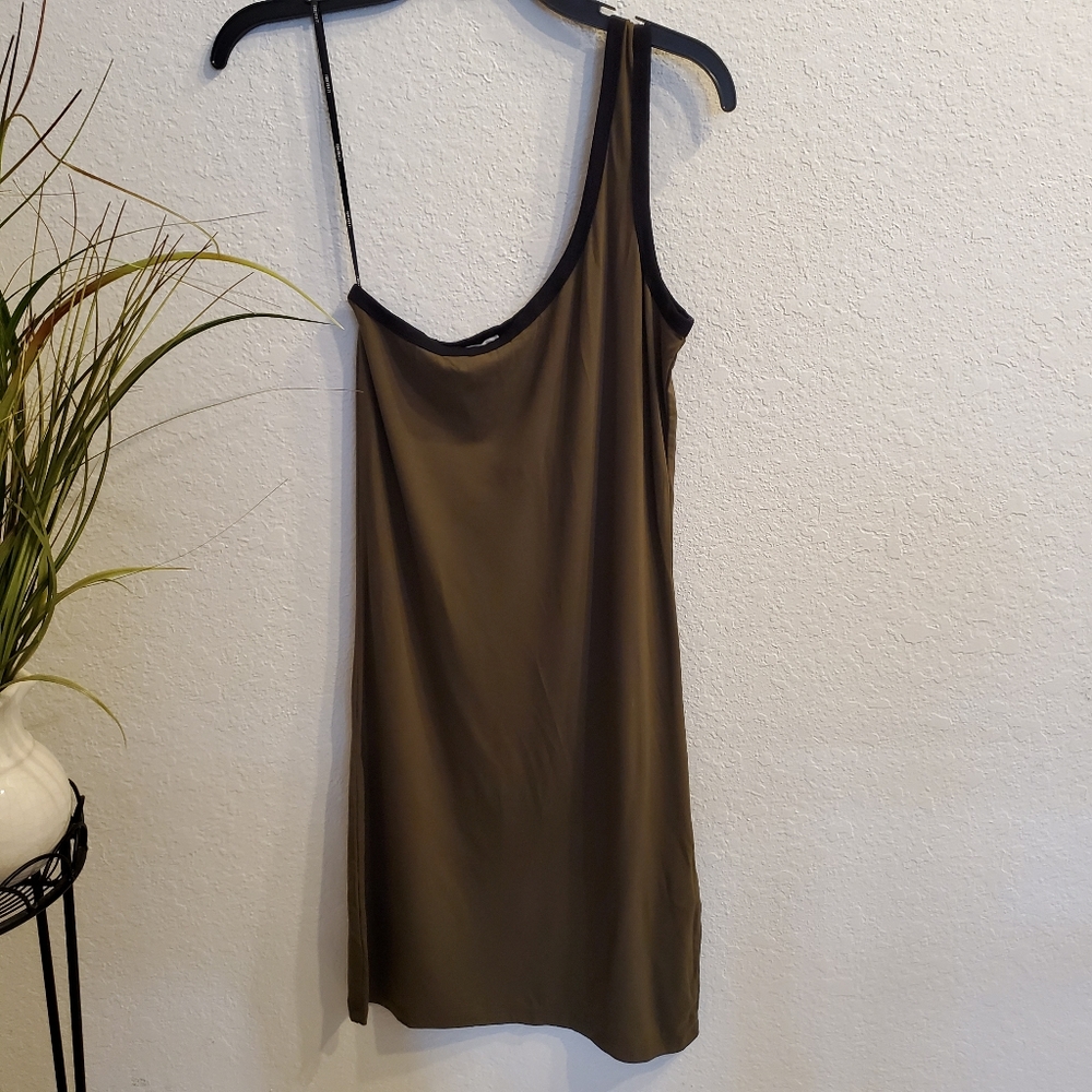 Medium Forever  21 one shoulder tank